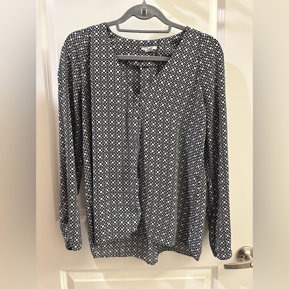 Bar lll black and light grey blouse
